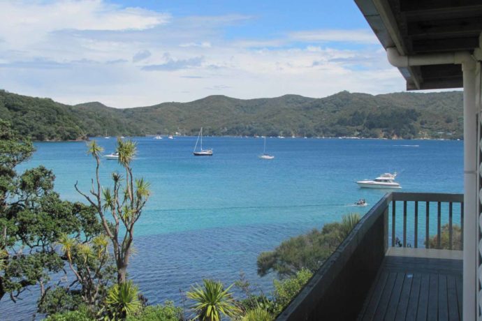 Barrier Island self contained two bedroom unit with beach sea views